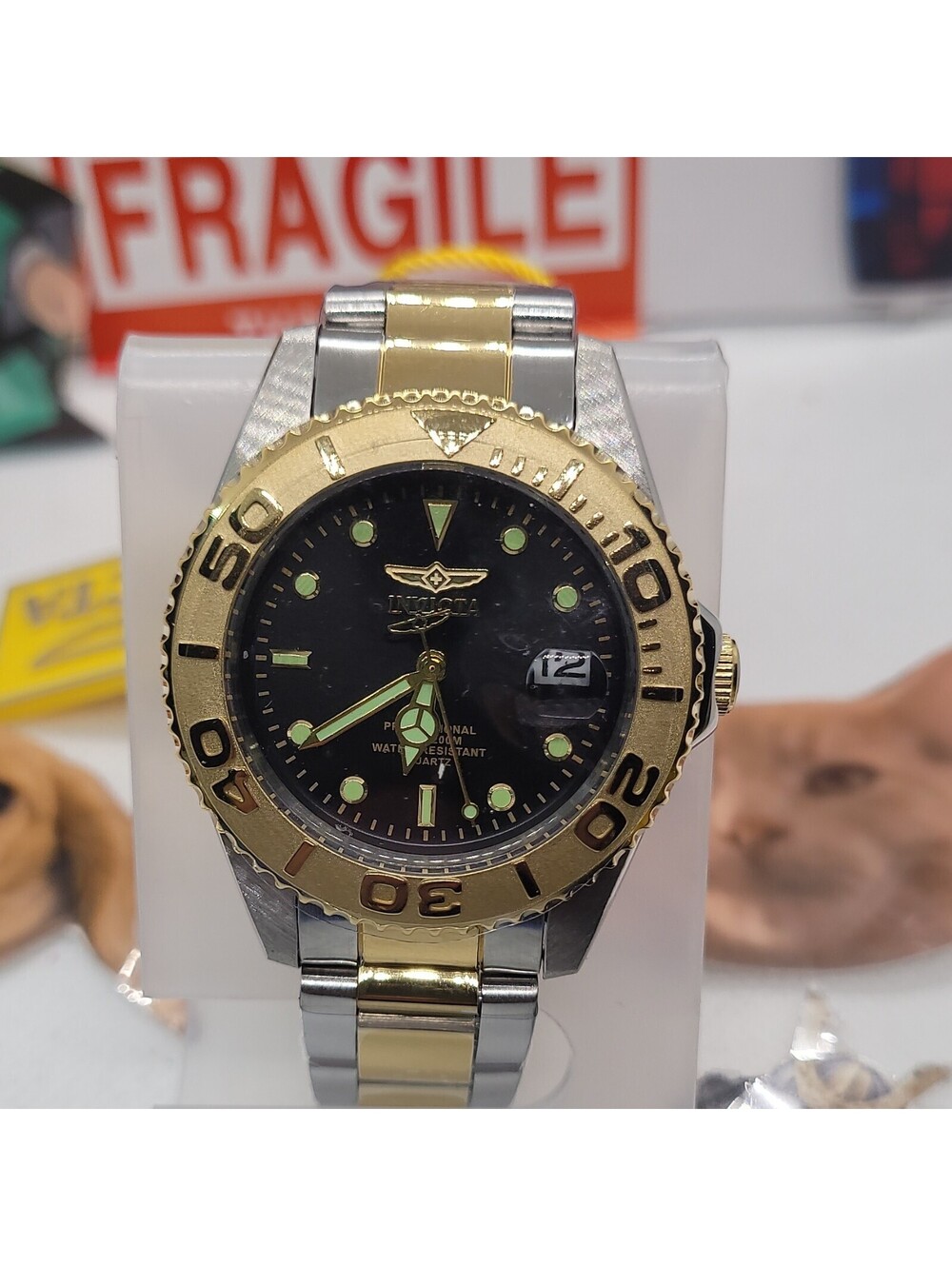 237 invicta diver 37.5mm 200m black dial gold silver stainless steel quartz